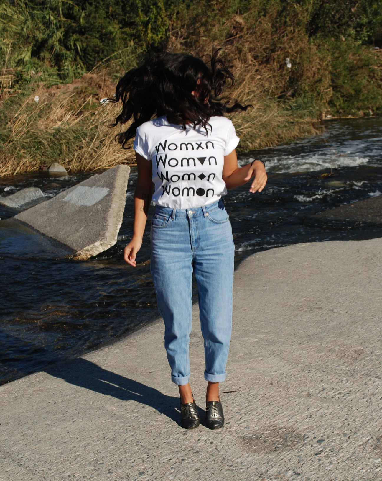 Womxn Tee